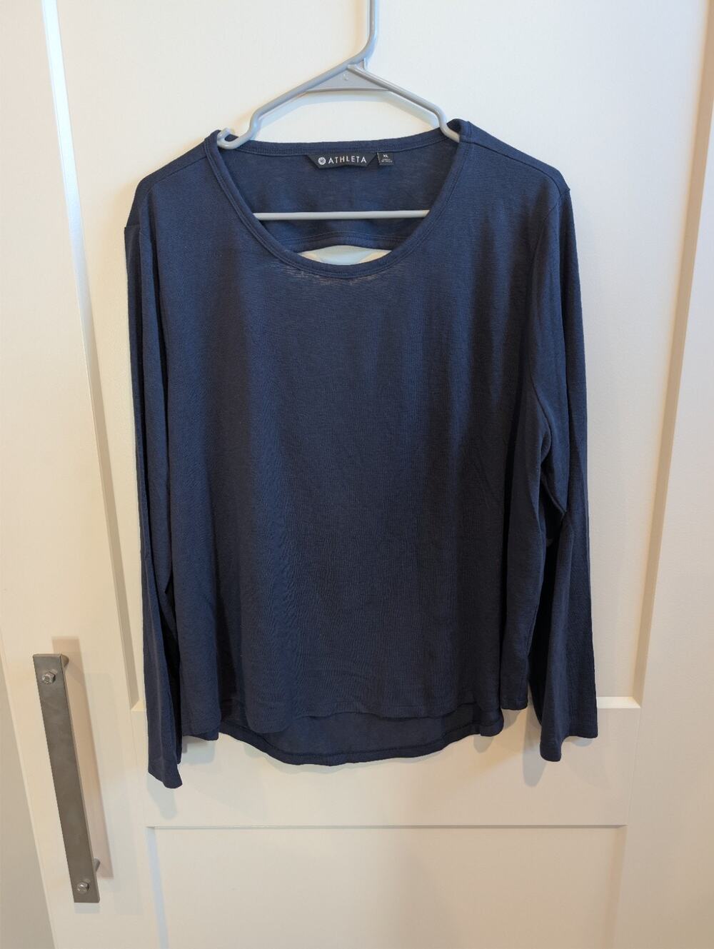 Athleta Long Sleeve T-shirt With Open Back Detail - XL